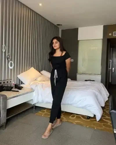 Call Girls Rajauri Cash On Delivery